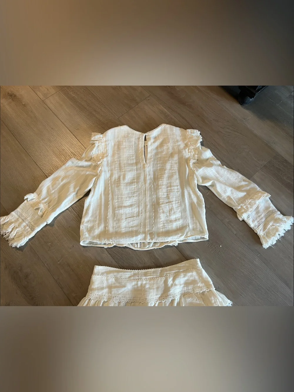H&M White Ruffled Top - Picture 2 of 4